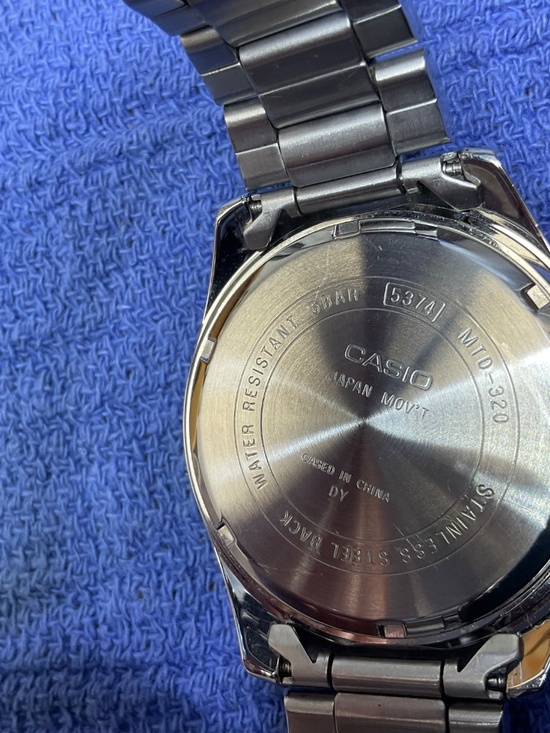 Casio MTD-320 Watch - Picture 6 of 12